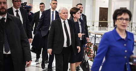 Sto dni rządu. Łukasz Warzecha: poczynania PiS trudno określić inaczej niż niedołęstwo