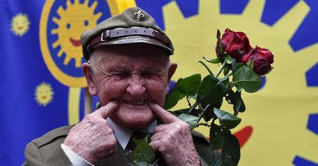 Hm. kpt. Władysław Zawiślak 991. Kawalerem Orderu Uśmiechu