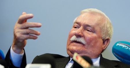 Zaskakujące słowa Wałęsy: to SB współpracowało ze mną. Dr Kowalski: on był trybikiem, którym rozgrywano