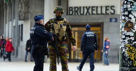 Islamscy terroryści czy przestępcy? Raport pokazuje ścisłe związki między tymi grupami w Europie