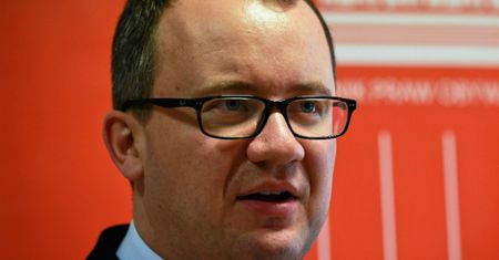 Adam Bodnar: rodziny, które nie chcą ekshumacji, powinny złożyć zażalenie do sądu