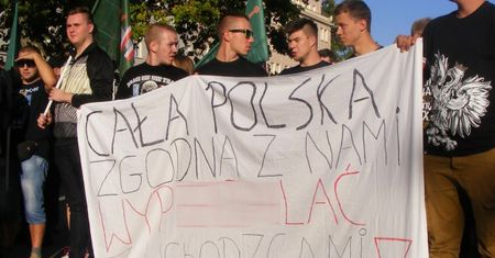 MSWiA ostrzega ws. ekstremizmu w Polsce