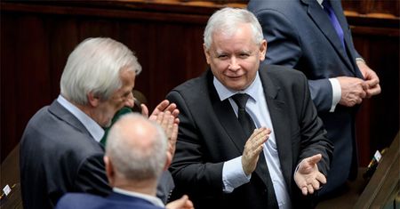 Wiesław Dębski: Armia PiS bierze wszystko