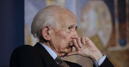 Prof. Zygmunt Bauman: gdyby nie było terrorystów, trzeba by ich było wymyślić