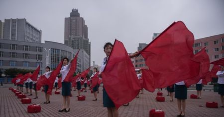 Korea Północna walczy z krzyżem. Na cenzurowanym znalazł się nawet... symbol "plus"