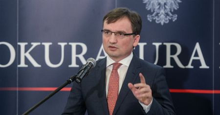 Bezskutecznie prosiła o pomoc policję, a wkrótce potem została zamordowana. Zbigniew Ziobro zlecił śledztwo ws. prokuratorów