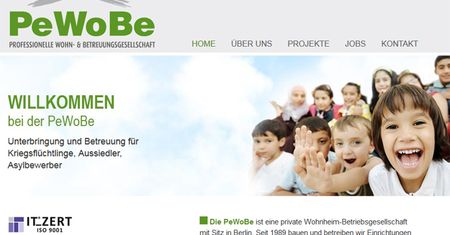 Wyciekły obraźliwe maile zarządców hosteli dla uchodźców. Szybka reakcja władz Berlina