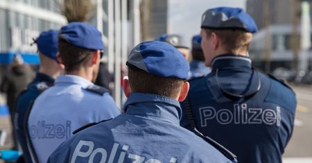 27-letni Szwajcar sprawcą ataku w pociągu. Kilka osób rannych