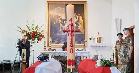 Trumny "Inki" i "Zagończyka" wystawione w Gdańsku. Prezes PiS oddal hołd bohaterom