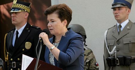 Ekspert krytykuje zachowanie prezydent Warszawy ws. kryzysu reprywatyzacyjnego. "Gdy milczy, głos zabierają osoby, które są jej nieprzychylne"