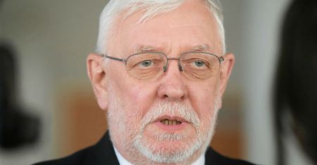Prof. Jerzy Stępień: chcą do woli się nachapać