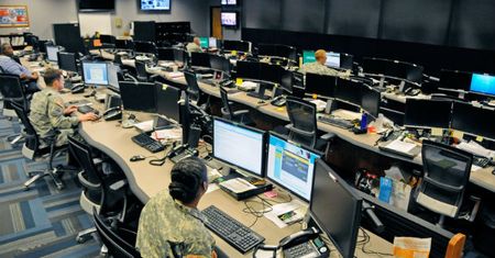 Cybernetyczna wojna USA-Chiny. Amerykańska strategia odstraszania chińskich hakerów nie działa