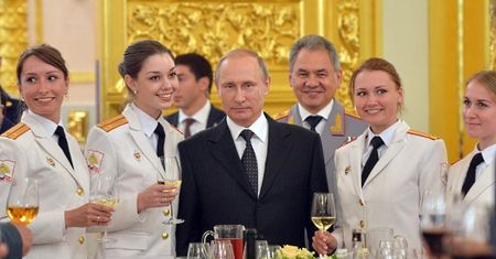 Putin zaprasza. Obama skorzysta z oferty?