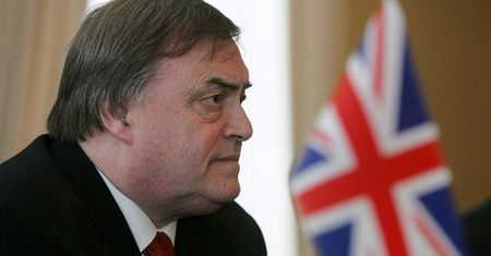 Wiceszef rządu Tony'ego Blaira: inwazja na Irak była nielegalna