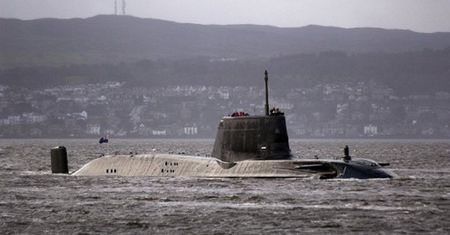 Kolizja brytyjskiego okrętu podwodnego ze statkiem handlowym koło Gibraltaru