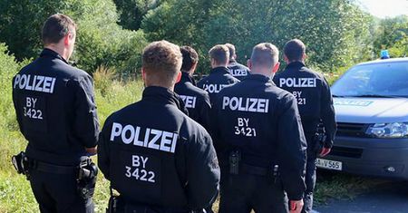 Atak w Würzburgu. Znana parlamentarzystka krytykuje policję. Ogromny gniew w sieci