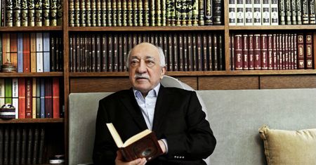 Turcja wydała nakaz aresztowania Fethullaha Gulena. Władze w Ankarze oskarżają go o zorganizowanie nieudanego zamachu stanu