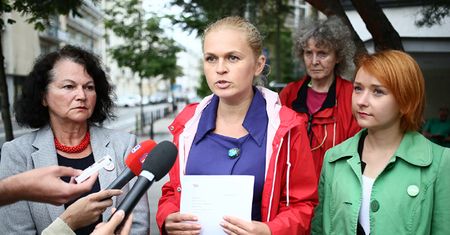 Projekt ustawy liberalizującej aborcję 4 sierpnia trafi do Sejmu. "Zebraliśmy ponad 130 tys. podpisów"
