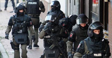 Ewakuacja wielkiego centrum handlowego w Bremie
