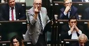 PO chce ukarania posła PiS za gest "środkowego palca"