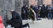 72. rocznica wyzwolenia Auschwitz. Byli więźniowie złożyli kwiaty pod Ścianą Straceń