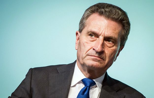 Oettinger przeprasza Chińczyków za rasistowskie słowa. Wcześniej twierdził, że "tak mu się tylko wymsknęło"