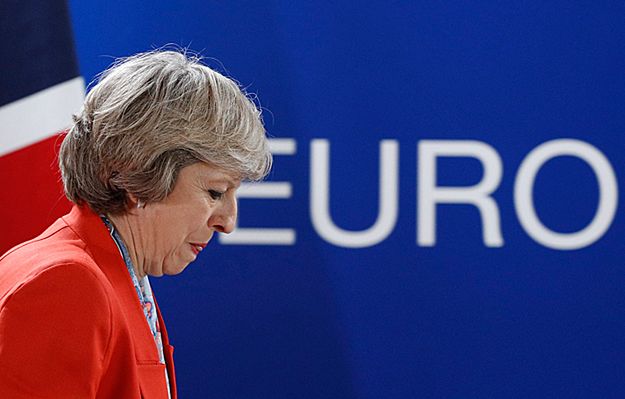 "The Times": wyciekła wewnętrzna notatka o chaosie wokół Brexitu. Uderza w Theresę May