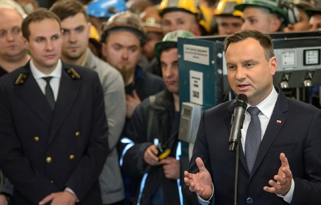 Prezydent: słyszę lament w gazetach, że pracownice się zwalniają z powodu 500+ i firmy mają problem. To dobrze, zapłaćcie im więcej. Po prostu