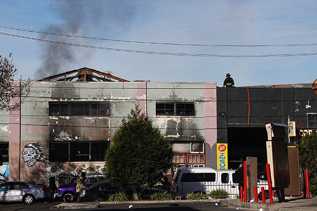 Tragiczny pożar w klubie w Oakland. Już ponad 30 ofiar śmiertelnych