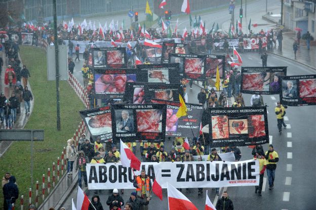Temat zakazu aborcji znów wrócił do Sejmu. Posłowie zajmą się nim w styczniu