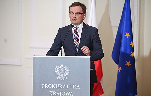 Zbigniew Ziobro: prokuratura miała obowiązek wszcząć postępowanie w sprawie użycia logo "S"