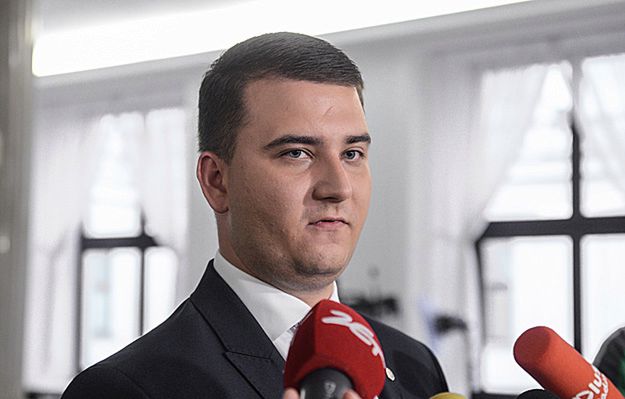 Posłowie PiS: nie było próby" korupcji politycznej", rzecznik MON Bartłomiej Misiewicz został pomówiony