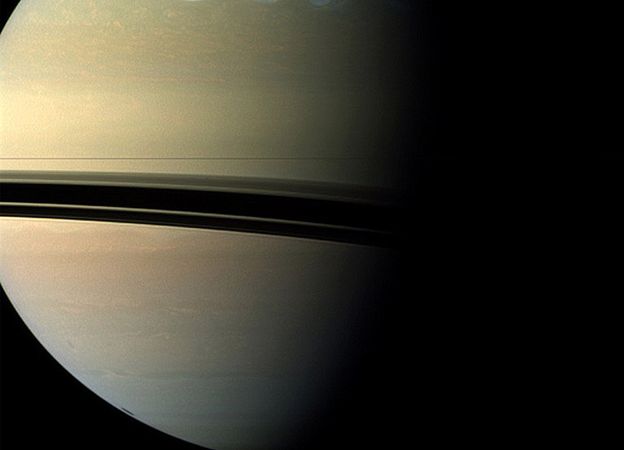 Sonda Cassini znalazła wypełnione cieczą kaniony na Tytanie