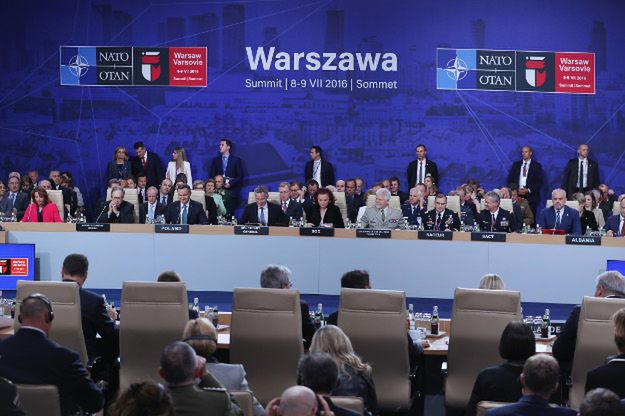 Włoska prasa: najważniejsza decyzja NATO to przedłużenie misji afgańskiej