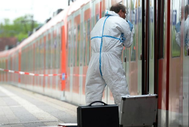 Niemcy: atak nożownika na dworcu pod Monachium. Trzy osoby ranne, jedna nie żyje