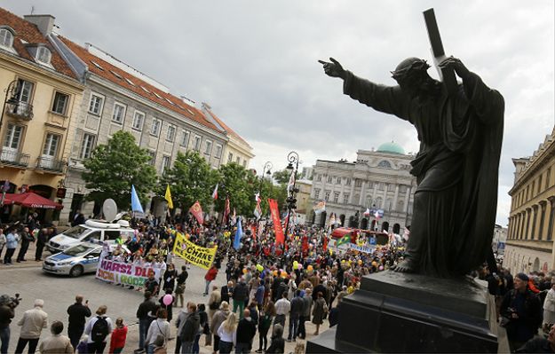 Marsze dla Życia i Rodziny w 140 polskich miastach. W Warszawie zgromadziło się 1000 osób. "Każde życie jest bezcenne"