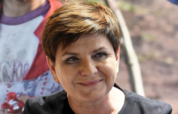 Premier Szydło złożyła życzenia z okazji Dnia Matki