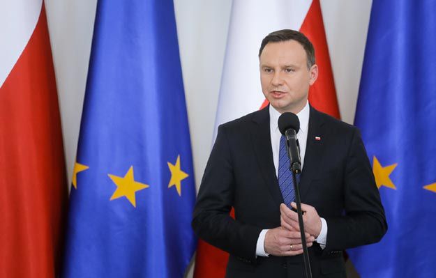 Andrzej Duda w "Washington Post": rejestratory lotu i wrak samolotu nie zostały w wiarygodny sposób zbadane przez polskich naukowców