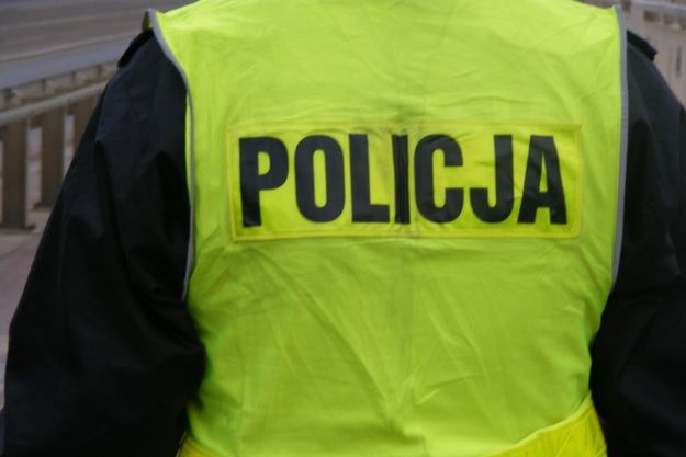 Zaproponował policjantom 50 tys. zł łapówki