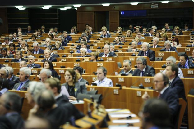 Debata o Polsce w PE. Będzie druga rezolucja, PiS odpowie na krytykę