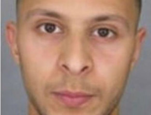 Belgijskie media: Poszukiwany zamachowiec z Paryża może mieć pas z materiałami wybuchowymi
