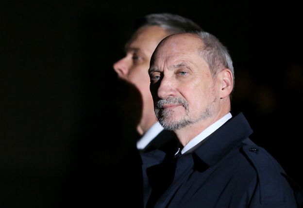 Antoni Macierewicz wprowadza zmiany. Zamierza powołać nowych szefów SKW i SWW