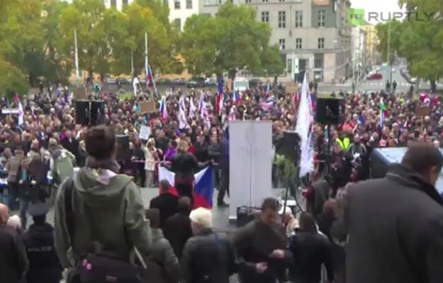 Antyimigranckie protesty w Czechach. "Merkel + islam = III wojna światowa"