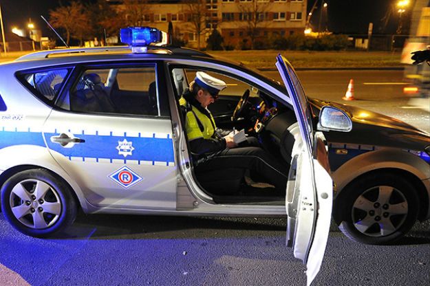 Gnał autostradą A4 180km/h. Miał 2 promile alkoholu i zakazem prowadzenia pojazdów