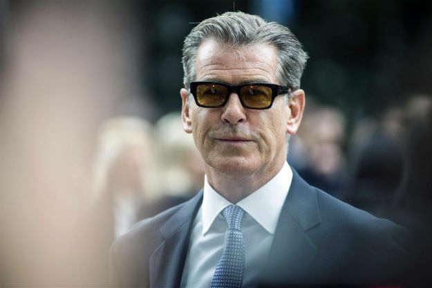 Pierce Brosnan zatrzymany na lotnisku z nożem w bagażu podręcznym