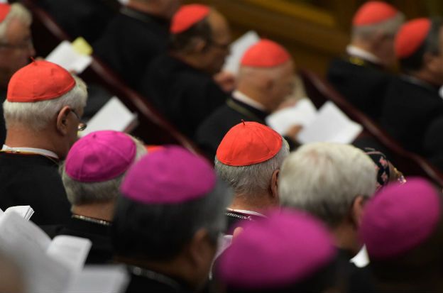 Polscy biskupi będą pisać o wychowaniu na twitterze