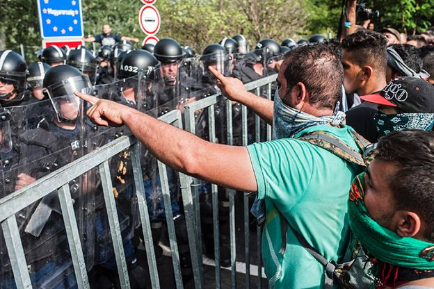 Kryzys migracyjny. Spokojna noc na granicy Węgier i Serbii