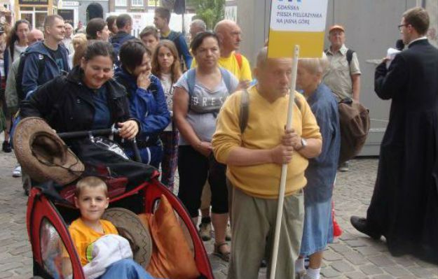 Za dwa tygodnie dotrą na Jasną Górę. Prawie pół tysiąca pielgrzymów wyruszyło z Gdańska