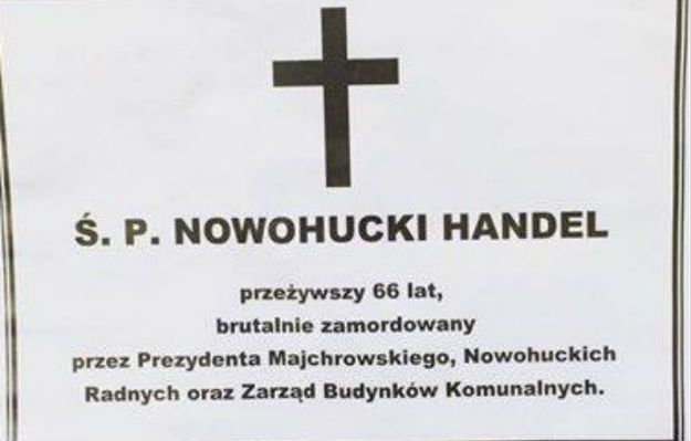 Tajemnicze klepsydry w Nowej Hucie? Mieszkańcy ogłaszają "śmierć nowohuckiego handlu"