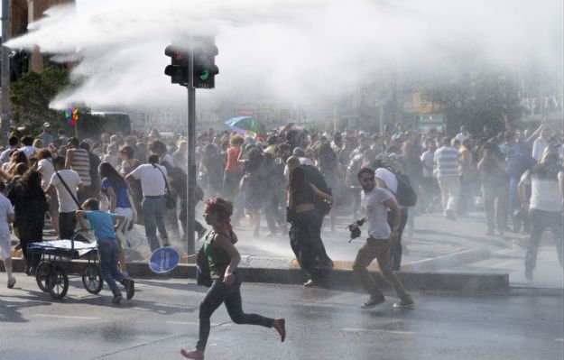 Policja rozpędziła paradę Gay Pride w Stambule